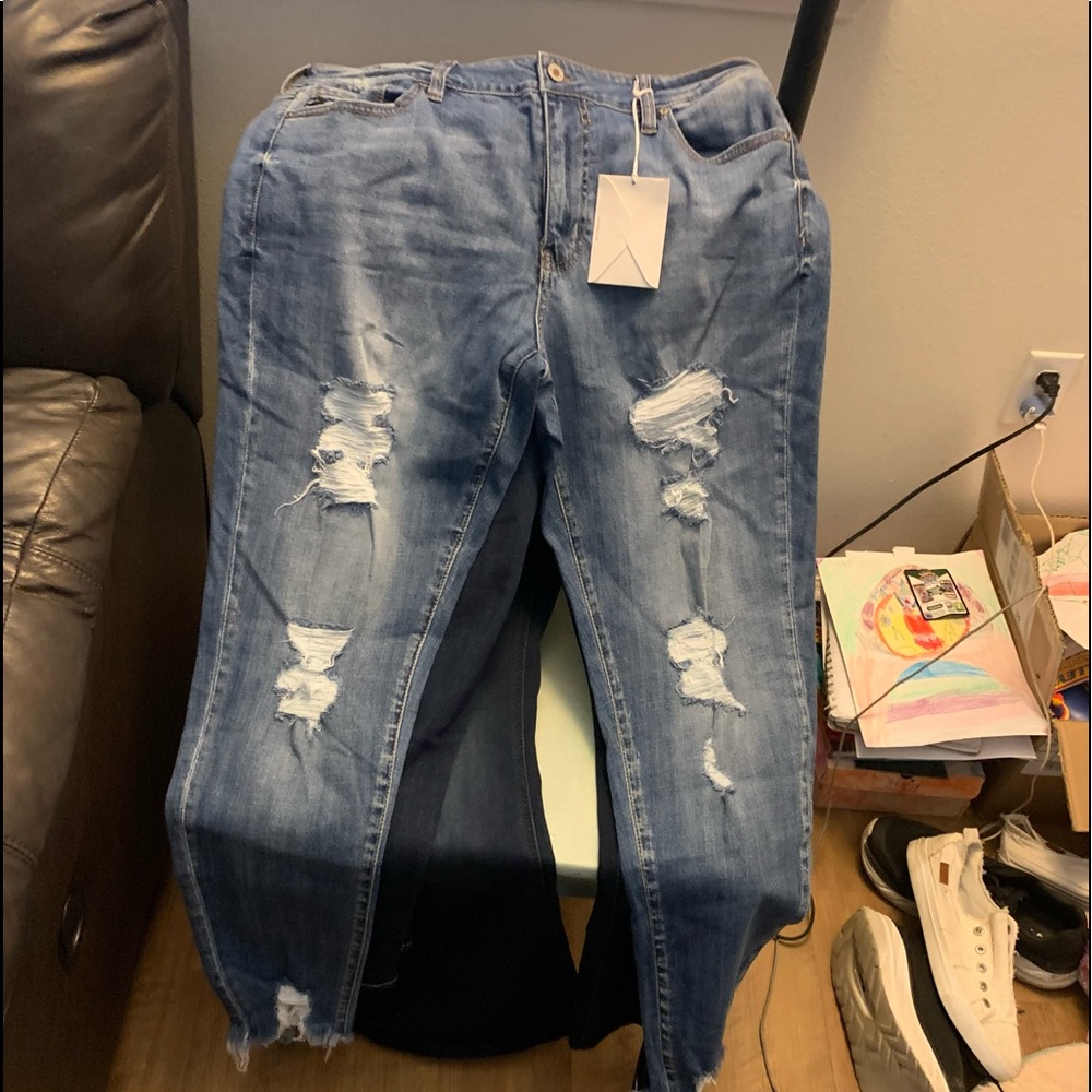 #KancanJeansplus #Plussizedjeans #jeans #size18 #softstretchycomfy #distressed